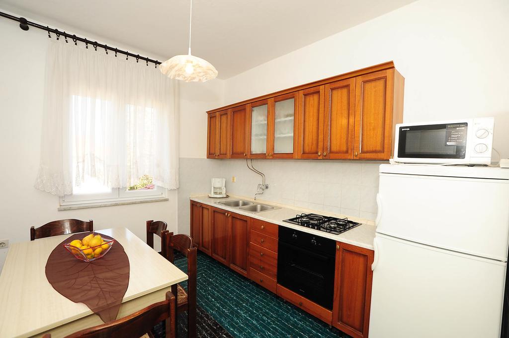 Apartments Luka & Sara ザダル エクステリア 写真