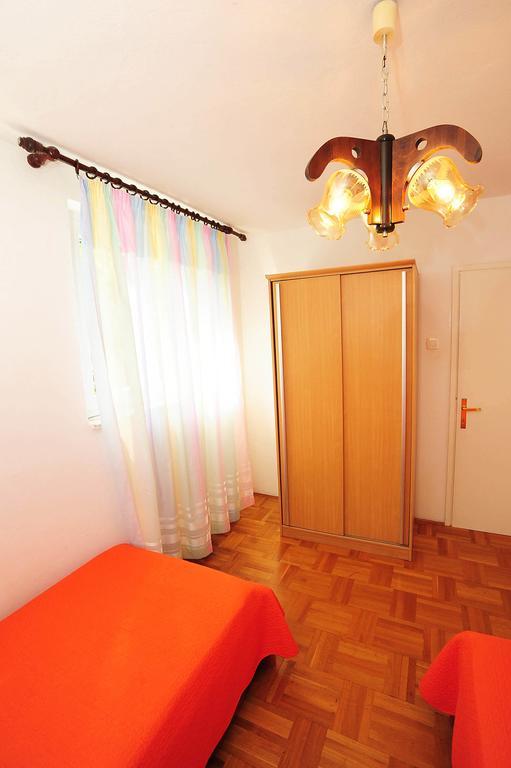 Apartments Luka & Sara ザダル エクステリア 写真