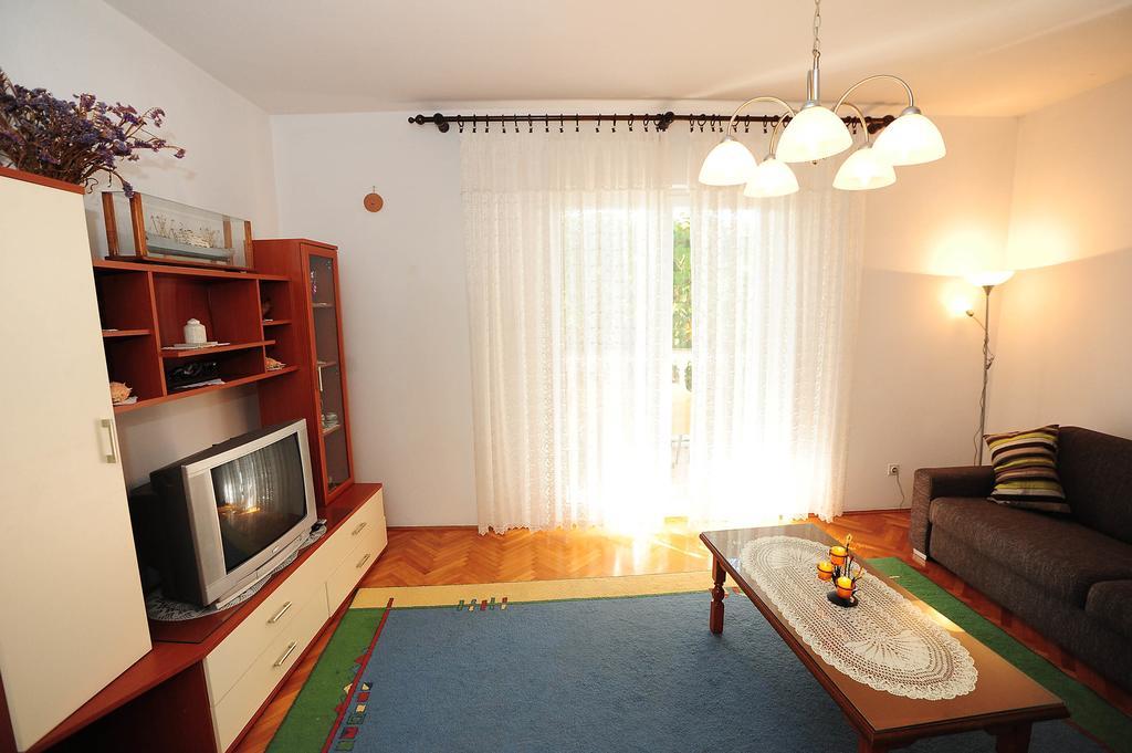 Apartments Luka & Sara ザダル エクステリア 写真